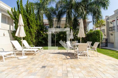 Casa de condomínio à venda com 464m², 4 quartos e 4 vagas Casa de condomínio à venda com 464m², 4 quartos e 4 vagasÁrea comum - Piscina (Aquecida)