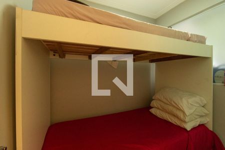 Casa de condomínio à venda com 464m², 4 quartos e 4 vagas Casa de condomínio à venda com 464m², 4 quartos e 4 vagasÁrea de Serviço