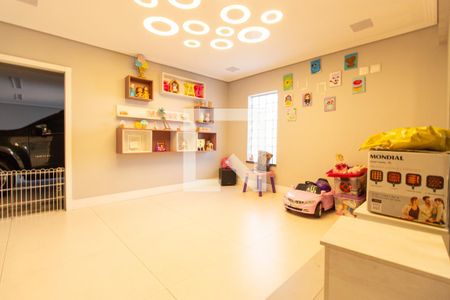 Casa de condomínio à venda com 464m², 4 quartos e 4 vagas Casa de condomínio à venda com 464m², 4 quartos e 4 vagasÁrea comum