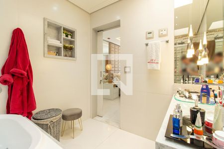 Casa de condomínio à venda com 464m², 4 quartos e 4 vagas Casa de condomínio à venda com 464m², 4 quartos e 4 vagasBanheiro da Suíte 1