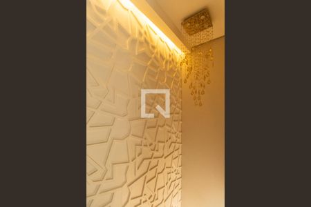 Casa de condomínio à venda com 464m², 4 quartos e 4 vagas Casa de condomínio à venda com 464m², 4 quartos e 4 vagasEscadas