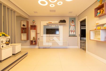 Casa de condomínio à venda com 464m², 4 quartos e 4 vagas Casa de condomínio à venda com 464m², 4 quartos e 4 vagasÁrea comum