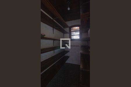 Casa à venda com 344m², 4 quartos e 4 vagas Casa à venda com 344m², 4 quartos e 4 vagasDespensa