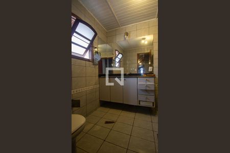 Casa à venda com 344m², 4 quartos e 4 vagas Casa à venda com 344m², 4 quartos e 4 vagasBanheiro da Suíte 1