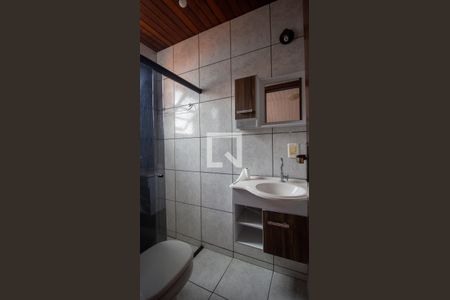 Casa à venda com 344m², 4 quartos e 4 vagas Casa à venda com 344m², 4 quartos e 4 vagasBanheiro da Suíte 2