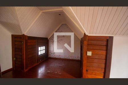 Casa à venda com 344m², 4 quartos e 4 vagas Casa à venda com 344m², 4 quartos e 4 vagasSuíte 2