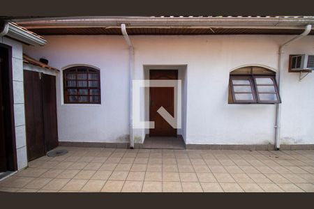 Casa à venda com 344m², 4 quartos e 4 vagas Casa à venda com 344m², 4 quartos e 4 vagasÁrea de Serviço