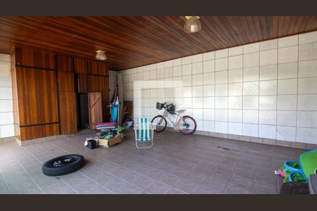 Casa à venda com 344m², 4 quartos e 4 vagas Casa à venda com 344m², 4 quartos e 4 vagasÁrea de Serviço