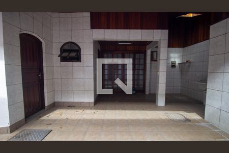 Casa à venda com 344m², 4 quartos e 4 vagas Casa à venda com 344m², 4 quartos e 4 vagasÁrea de Serviço