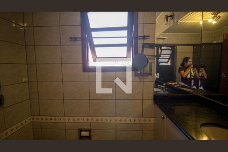 Casa à venda com 344m², 4 quartos e 4 vagas Casa à venda com 344m², 4 quartos e 4 vagasBanheiro da Suíte 1