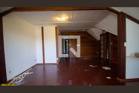 Casa à venda com 344m², 4 quartos e 4 vagas Casa à venda com 344m², 4 quartos e 4 vagasSuíte 1