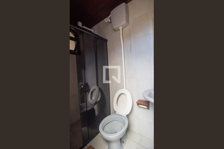 Casa à venda com 344m², 4 quartos e 4 vagas Casa à venda com 344m², 4 quartos e 4 vagasBanheiro de Serviço