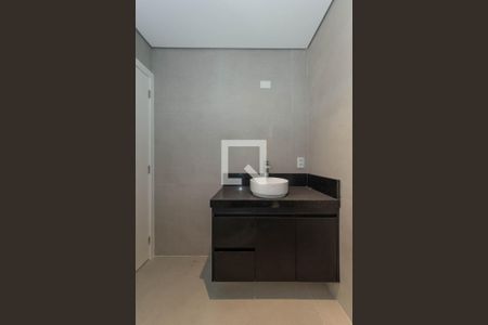 Apartamento à venda com 200m², 4 quartos e 3 vagas Apartamento à venda com 200m², 4 quartos e 3 vagasBanheiro da Suíte 2