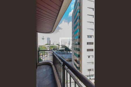 Apartamento à venda com 200m², 4 quartos e 3 vagas Apartamento à venda com 200m², 4 quartos e 3 vagasSacada da Suíte 3