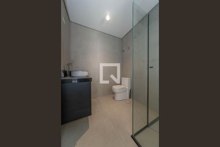 Apartamento à venda com 200m², 4 quartos e 3 vagas Apartamento à venda com 200m², 4 quartos e 3 vagasBanheiro da Suíte 2