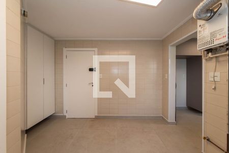 Apartamento à venda com 200m², 4 quartos e 3 vagas Apartamento à venda com 200m², 4 quartos e 3 vagasÁrea de Serviço