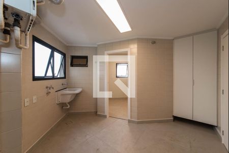 Apartamento à venda com 200m², 4 quartos e 3 vagas Apartamento à venda com 200m², 4 quartos e 3 vagasÁrea de Serviço