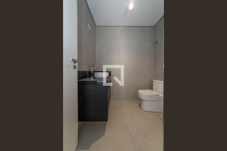 Apartamento à venda com 200m², 4 quartos e 3 vagas Apartamento à venda com 200m², 4 quartos e 3 vagasBanheiro da Suíte 2