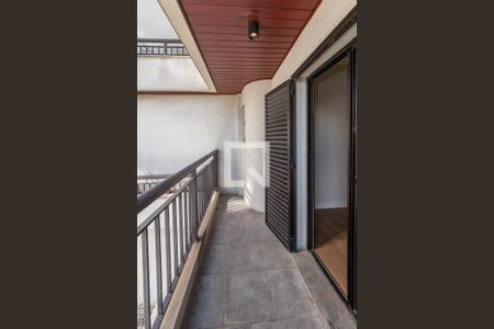 Apartamento à venda com 200m², 4 quartos e 3 vagas Apartamento à venda com 200m², 4 quartos e 3 vagasSacada da Suíte 3