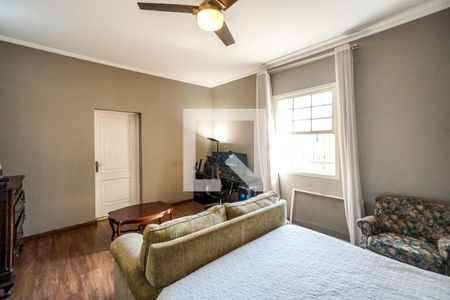 Casa à venda com 367m², 3 quartos e 2 vagas Casa à venda com 367m², 3 quartos e 2 vagasSuíte