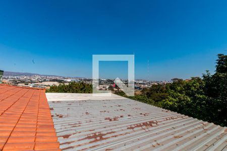 Casa à venda com 360m², 3 quartos e 8 vagas Casa à venda com 360m², 3 quartos e 8 vagasVista