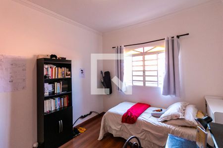 Casa à venda com 360m², 3 quartos e 8 vagas Casa à venda com 360m², 3 quartos e 8 vagasQuarto 1