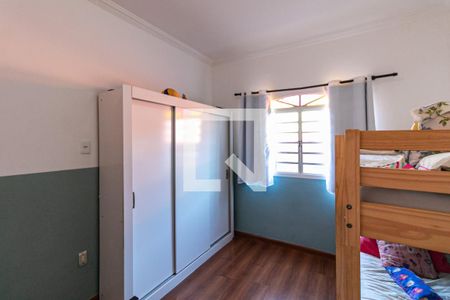 Casa à venda com 360m², 3 quartos e 8 vagas Casa à venda com 360m², 3 quartos e 8 vagasQuarto 2