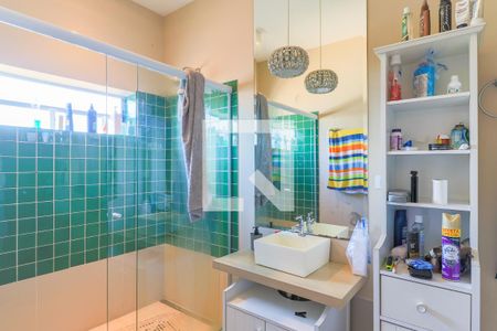 Casa para alugar com 690m², 4 quartos e 8 vagasBanheiro da Suíte 2