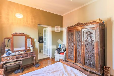 Casa para alugar com 690m², 4 quartos e 8 vagasSuíte 2