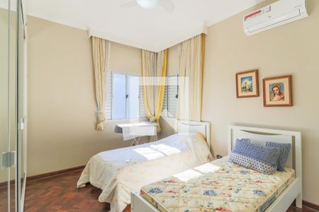 Casa para alugar com 690m², 4 quartos e 8 vagasQuarto 1