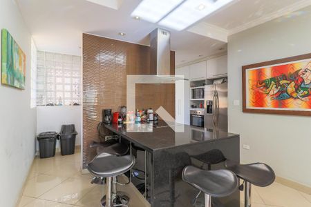 Casa para alugar com 690m², 4 quartos e 8 vagasCozinha