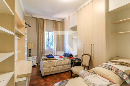 Casa para alugar com 690m², 4 quartos e 8 vagasQuarto 2