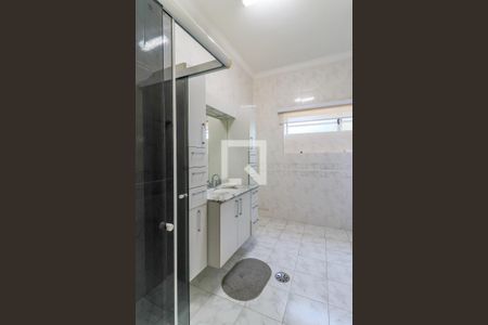 Casa para alugar com 690m², 4 quartos e 8 vagasBanheiro 1