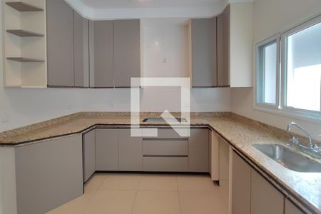 Casa de condomínio à venda com 360m², 5 quartos e 2 vagas Casa de condomínio à venda com 360m², 5 quartos e 2 vagasCozinha