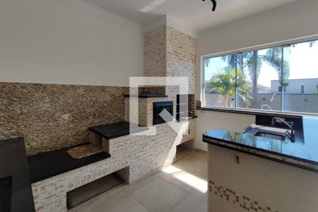 Casa de condomínio à venda com 360m², 5 quartos e 2 vagas Casa de condomínio à venda com 360m², 5 quartos e 2 vagasÁrea gourmet