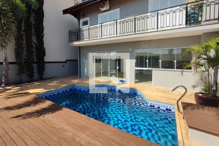 Casa de condomínio à venda com 360m², 5 quartos e 2 vagas Casa de condomínio à venda com 360m², 5 quartos e 2 vagasQuintal - Piscina