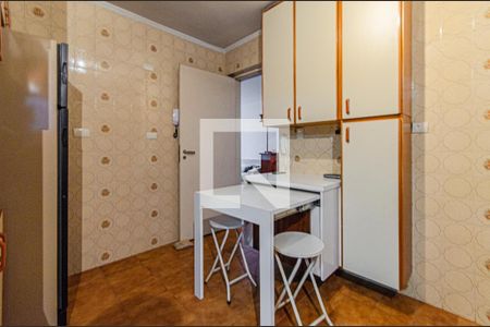 Apartamento à venda com 96m², 2 quartos e 1 vaga Apartamento à venda com 96m², 2 quartos e 1 vagaCozinha