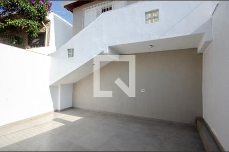 Casa para alugar com 170m², 3 quartos e 2 vagas Casa para alugar com 170m², 3 quartos e 2 vagasGaragem