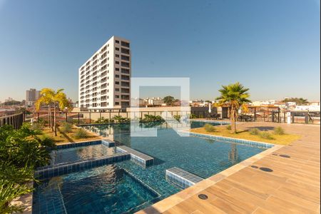 Apartamento à venda com 83m², 2 quartos e 3 vagas Apartamento à venda com 83m², 2 quartos e 3 vagasÁrea comum - Piscina