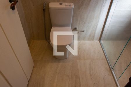 Casa de condomínio à venda com 293m², 3 quartos e 4 vagas Casa de condomínio à venda com 293m², 3 quartos e 4 vagasBANHEIRO DA SUITE