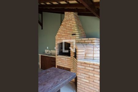 Casa de condomínio à venda com 293m², 3 quartos e 4 vagas Casa de condomínio à venda com 293m², 3 quartos e 4 vagasÁREA EXTERNA FUNDOS