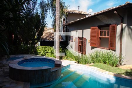 Casa de condomínio à venda com 293m², 3 quartos e 4 vagas Casa de condomínio à venda com 293m², 3 quartos e 4 vagasÁREA EXTERNA FUNDOS