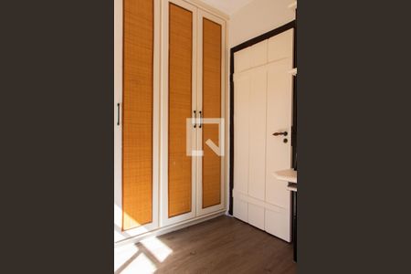 Casa de condomínio à venda com 293m², 3 quartos e 4 vagas Casa de condomínio à venda com 293m², 3 quartos e 4 vagasQUARTO 2