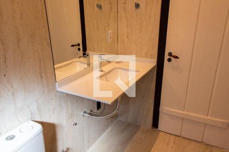 Casa de condomínio à venda com 293m², 3 quartos e 4 vagas Casa de condomínio à venda com 293m², 3 quartos e 4 vagasBANHEIRO SOCIAL