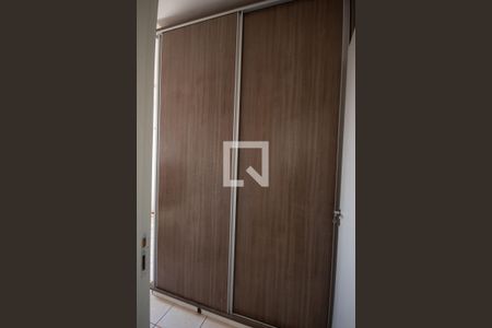 Quarto 1 - Armários de apartamento para alugar com 2 quartos, 50m² em Parque dos Lagos, Ribeirão Preto