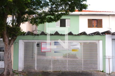 Casa à venda com 164m², 4 quartos e 4 vagasFachada