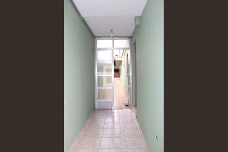 Casa à venda com 164m², 4 quartos e 4 vagasCorredor lateral