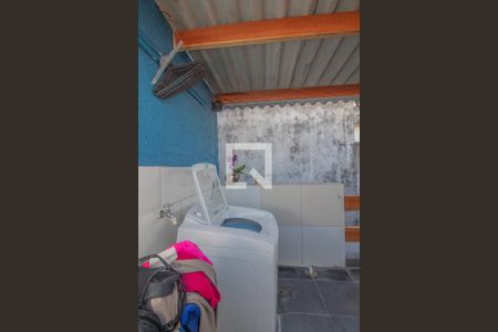 Casa à venda com 191m², 4 quartos e 2 vagas Casa à venda com 191m², 4 quartos e 2 vagasÁrea de Serviço