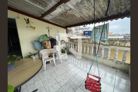 Casa à venda com 90m², 3 quartos e sem vaga Casa à venda com 90m², 3 quartos e sem vagaVaranda