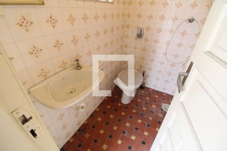 Casa à venda com 250m², 3 quartos e 2 vagasÁrea de Serviço - Banheiro